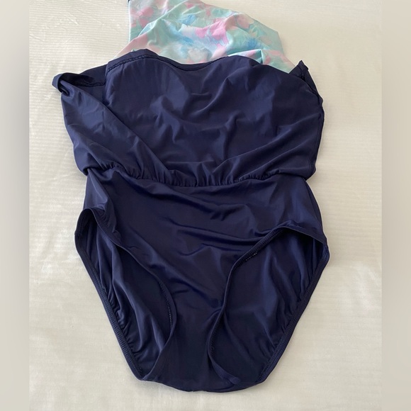 Maxine of Holliwood Women’s One Piece Skirted Swimsuit Blue/Pink Size 12. - Picture 12 of 16